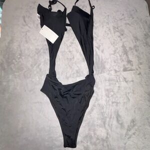 Chyrii Popular The Classic Swimsuit Monokini Medium Black Sexy Cutout Beachwear